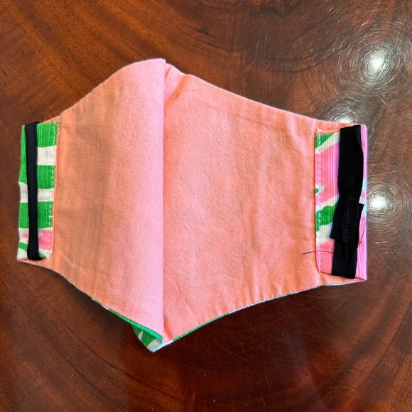 Lilly Pulitzer “Pink Pout Flamenco” Fabric Mask – Rare HTF – EUC - Picture 2 of 2